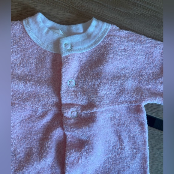 Vintage ‘90/‘91 Terry pink baby footie - Picture 2 of 4
